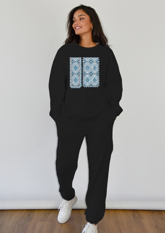 Дизайнерські патріотичні костюми