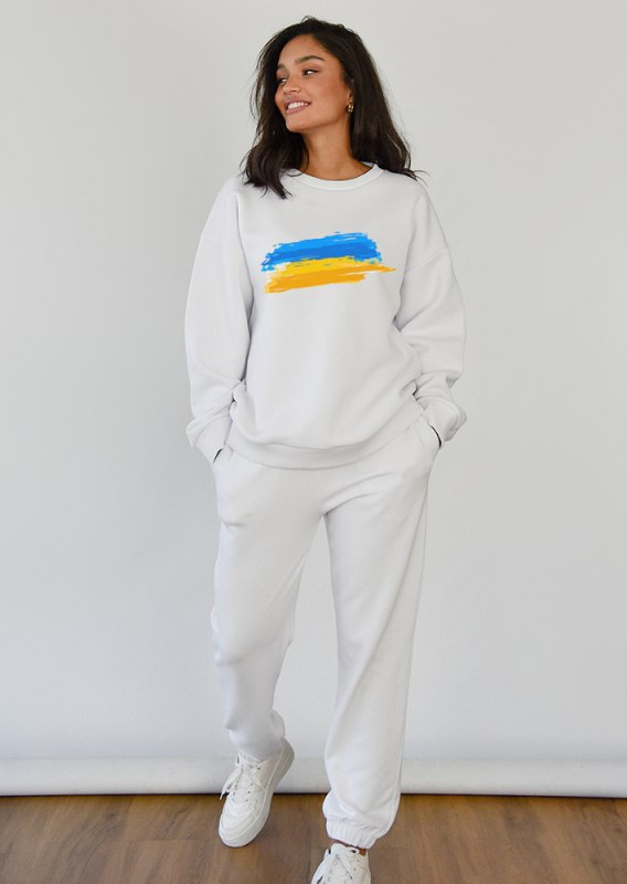 Дизайнерські патріотичні костюми