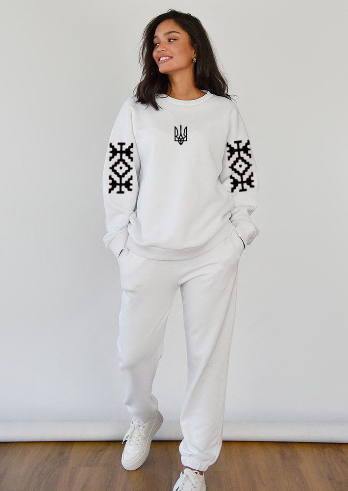 Дизайнерські патріотичні костюми