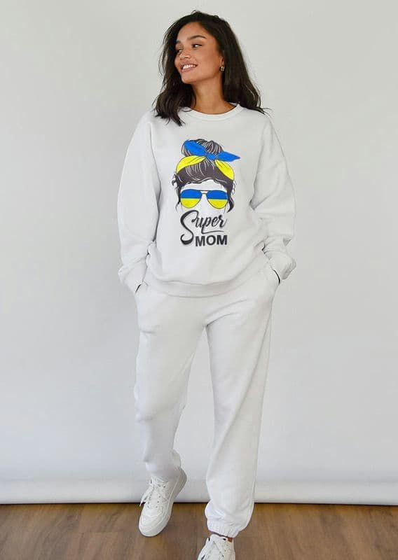 Дизайнерські патріотичні костюми